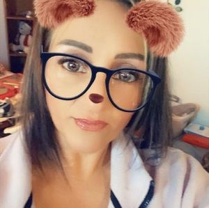 Meet your Posher, Brandy